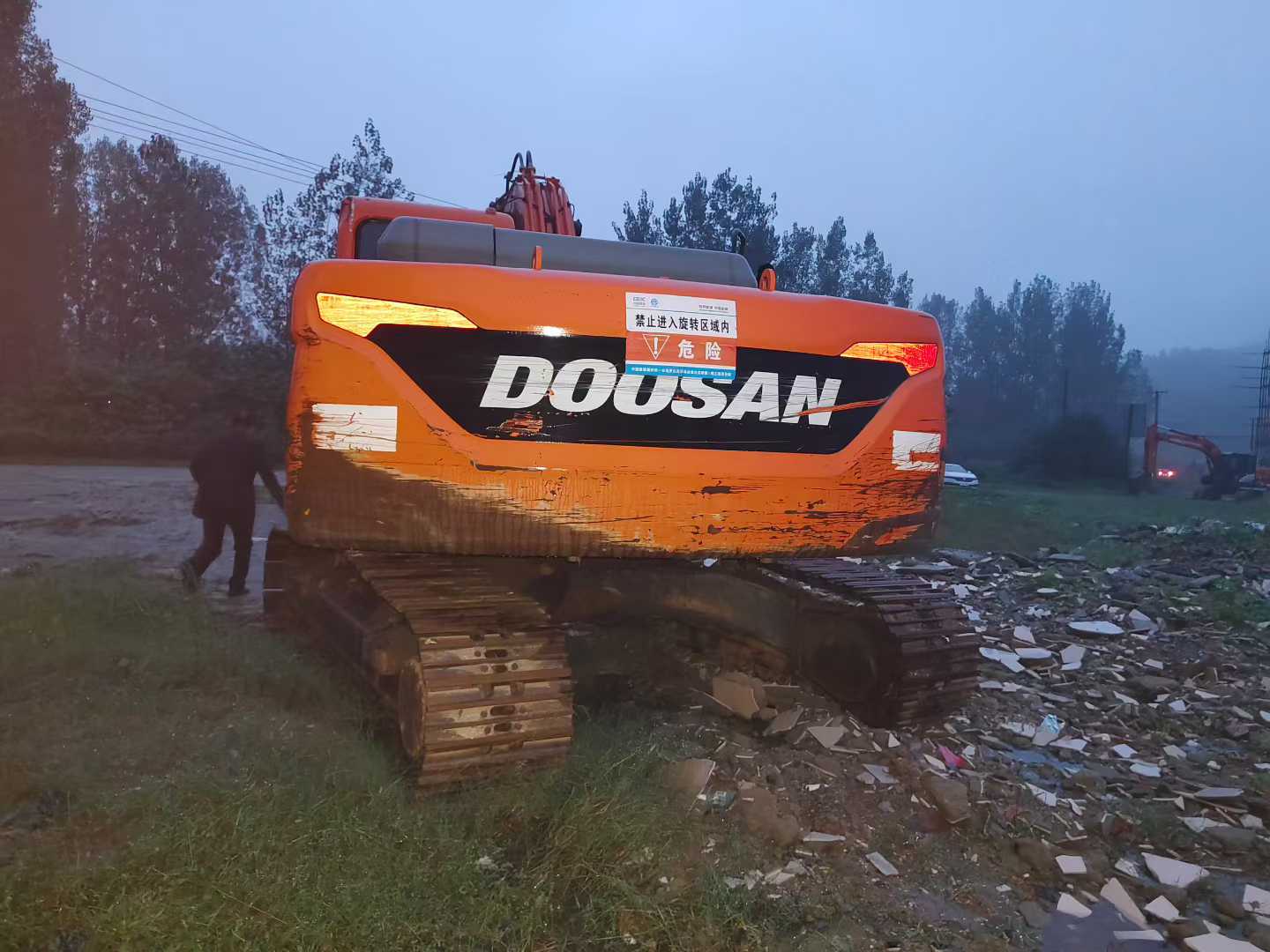 Buy Doosan DH220 Used Excavator / 8 Used Doosan DH220 Excavator 2017 Model / 8