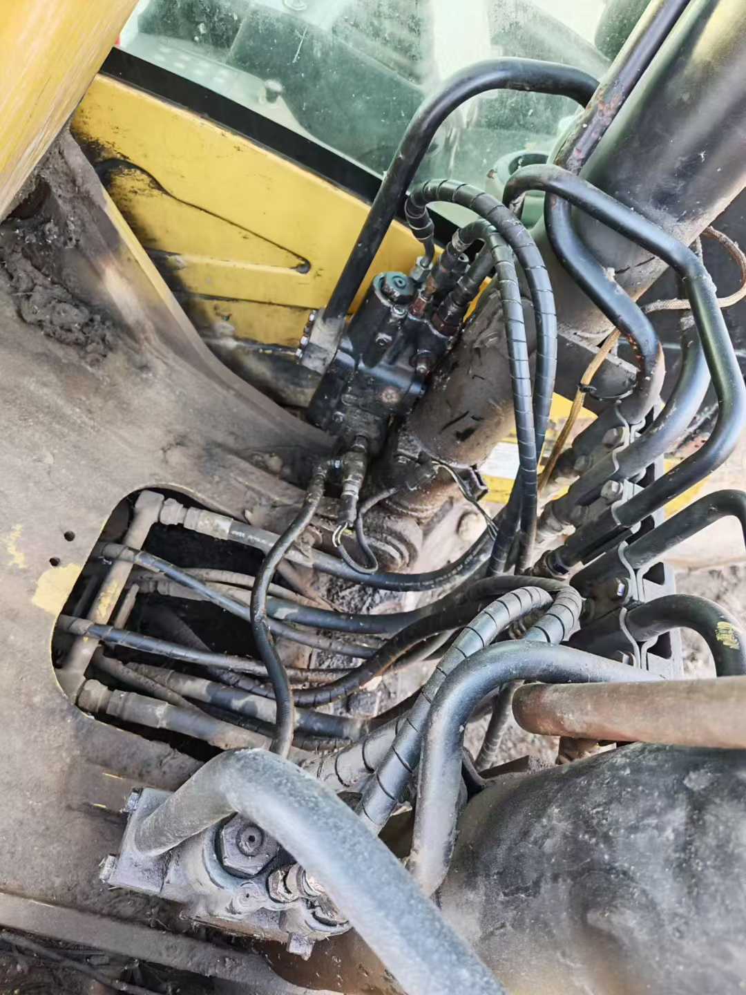 Buy Caterpillar 320D Used Excavator / 6 Used Caterpillar 320D Excavator 2016 Model / 6