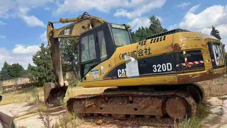 Buy Caterpillar 320D Used Excavator / 1