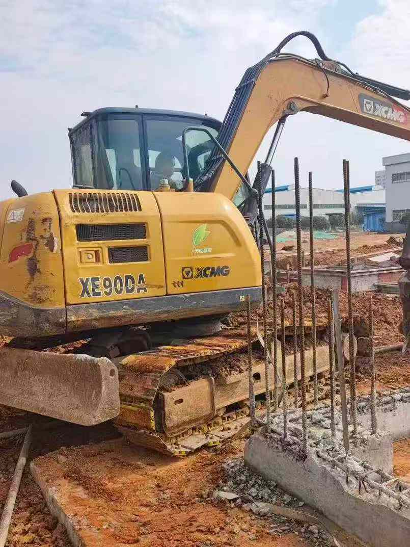 Used XCMG XE75WD Excavator 2021 Model / 8