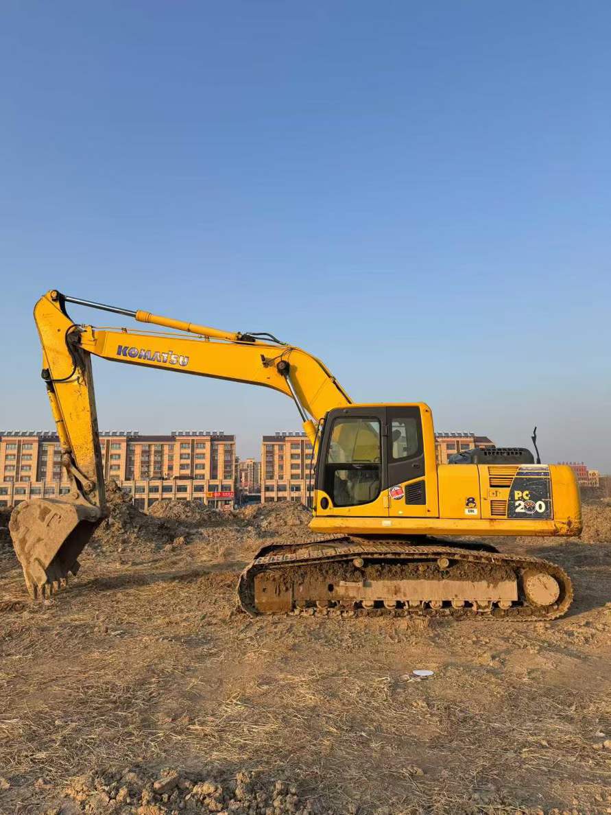 Buy Komatsu PC240LC-8 Used Excavator / 2 Used Komatsu PC240LC-8 Excavator 2011 Model / 2