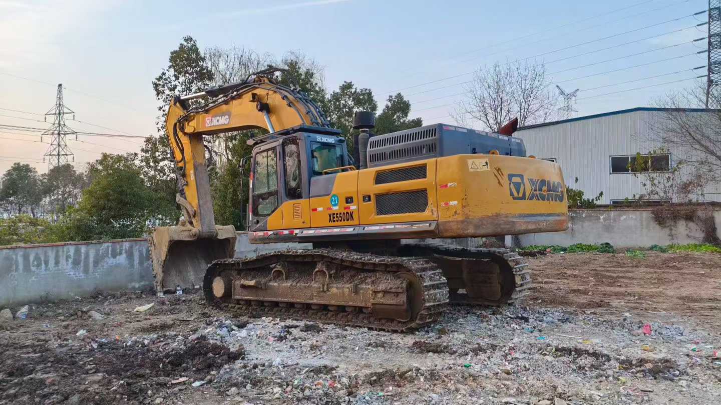 Buy XCMG LW520G Used Excavator / 2 Used XCMG LW520G Excavator 2020 Model / 2