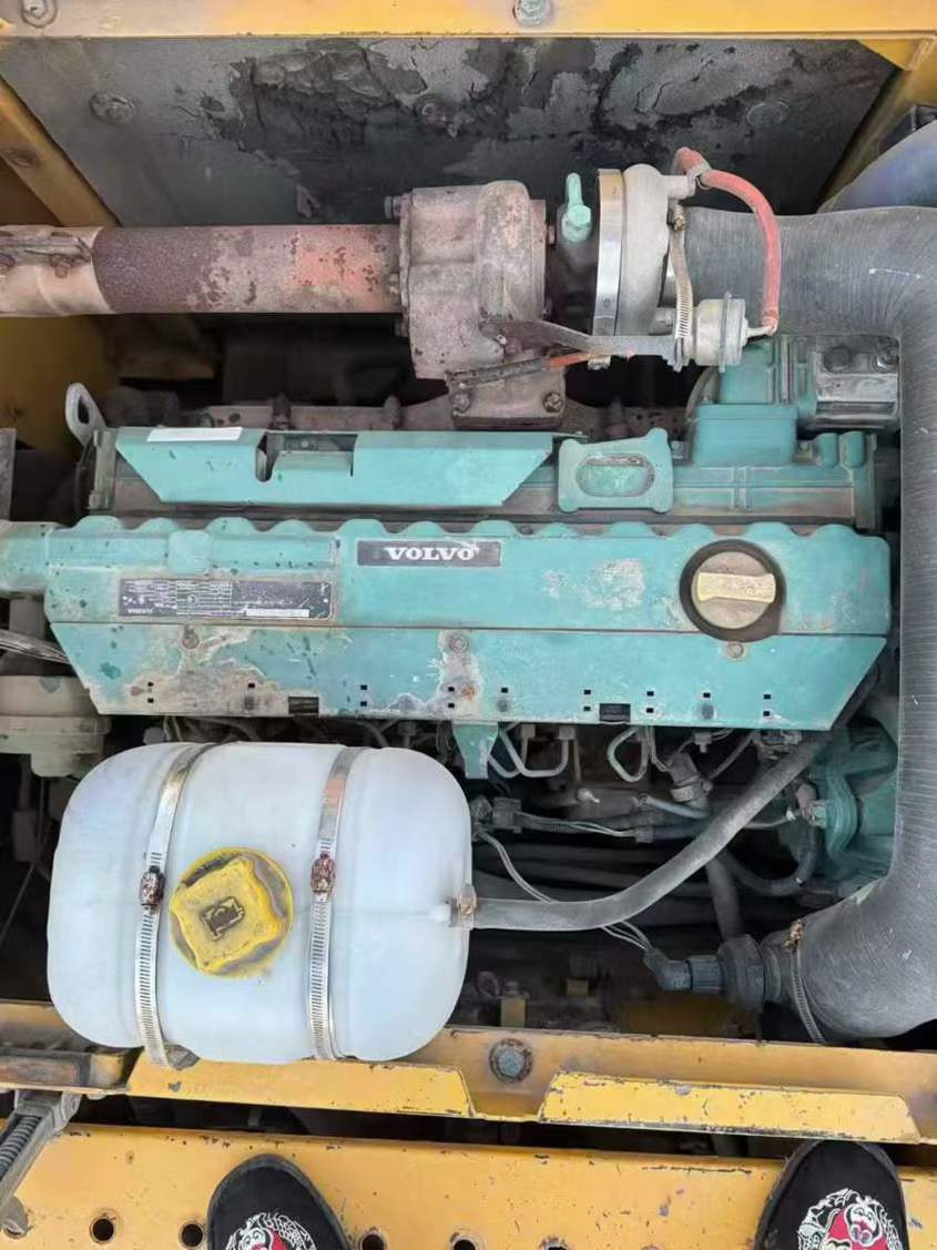 Buy Volvo EW210C Used Excavator / 6 Used Volvo EW210C Excavator 2012 Model / 6