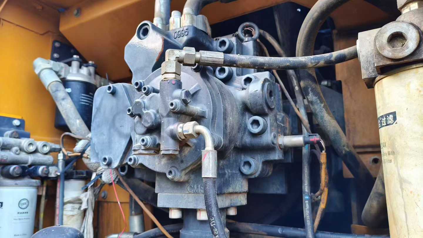 Buy XCMG LW520G Used Excavator / 4 Used XCMG LW520G Excavator 2020 Model / 4