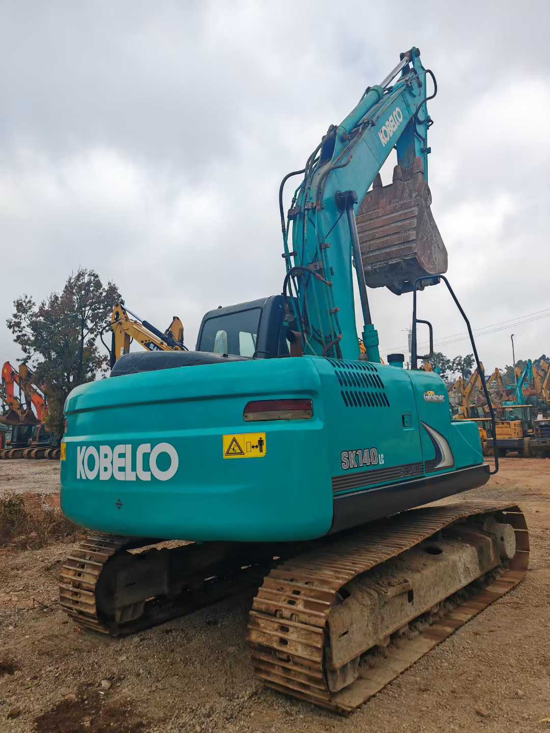 Buy Kobelco SK130 Used Excavator / 1