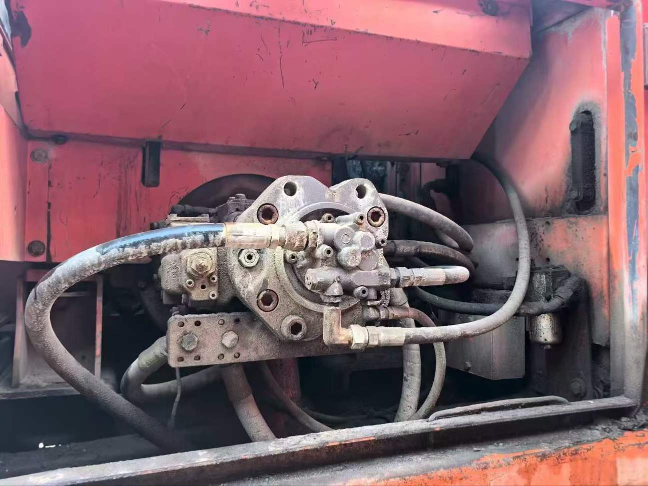 Buy Doosan DL300 Used Excavator / 5 Used Doosan DL300 Excavator 2016 Model / 5