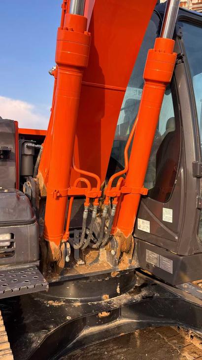 Buy Hitachi EX30 Used Excavator / 1