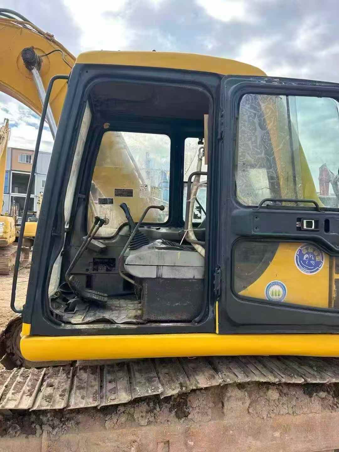 Used Komatsu PW100 Excavator 2016 Model / 3