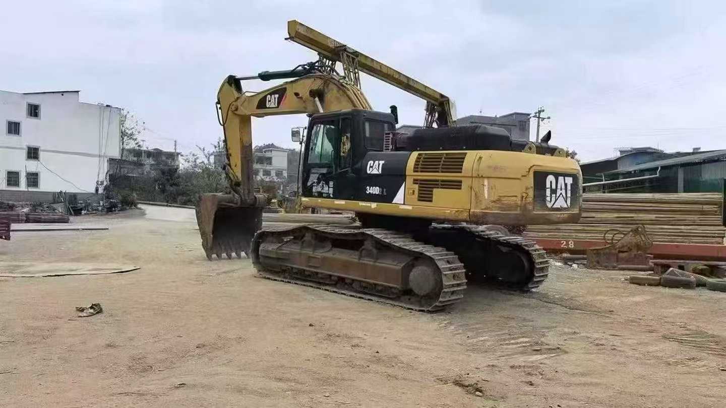 Buy Caterpillar 340D2L Used Excavator / 1