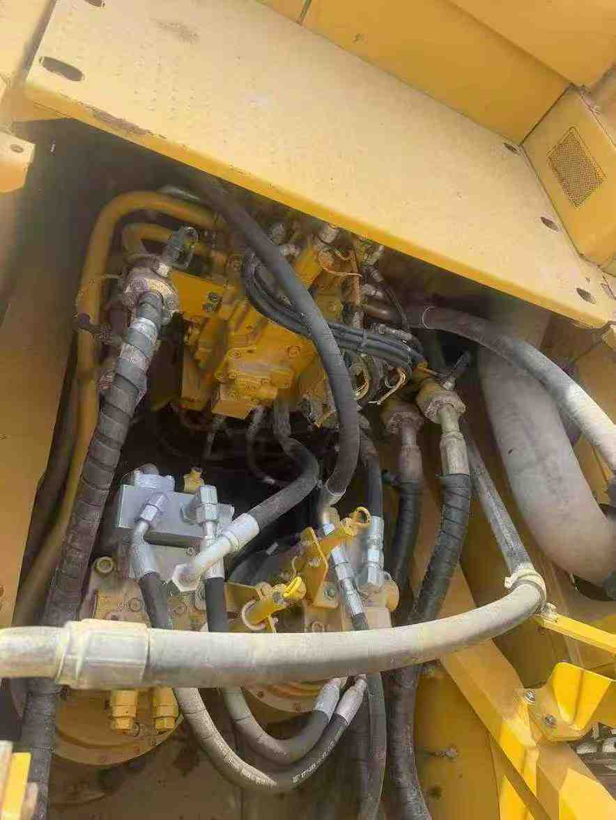 Buy Caterpillar CAT352 Used Excavator / 4 Used Caterpillar CAT352 Excavator 2022 Model / 4