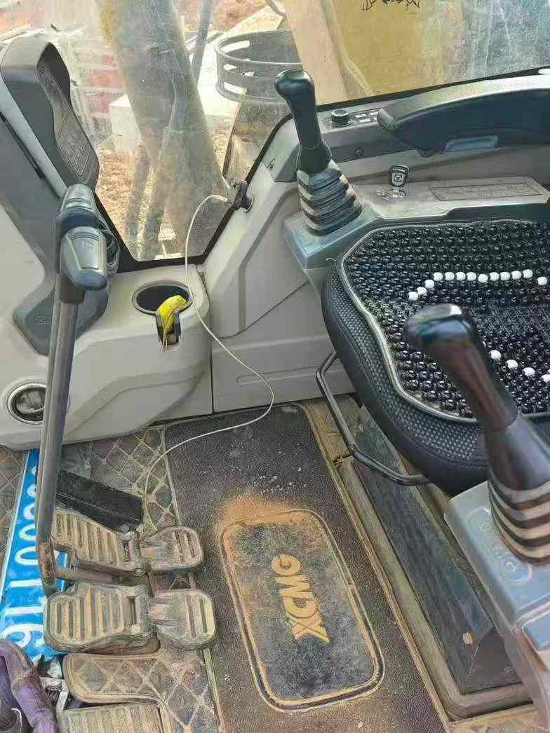 Used XCMG XE75WD Excavator 2021 Model / 7