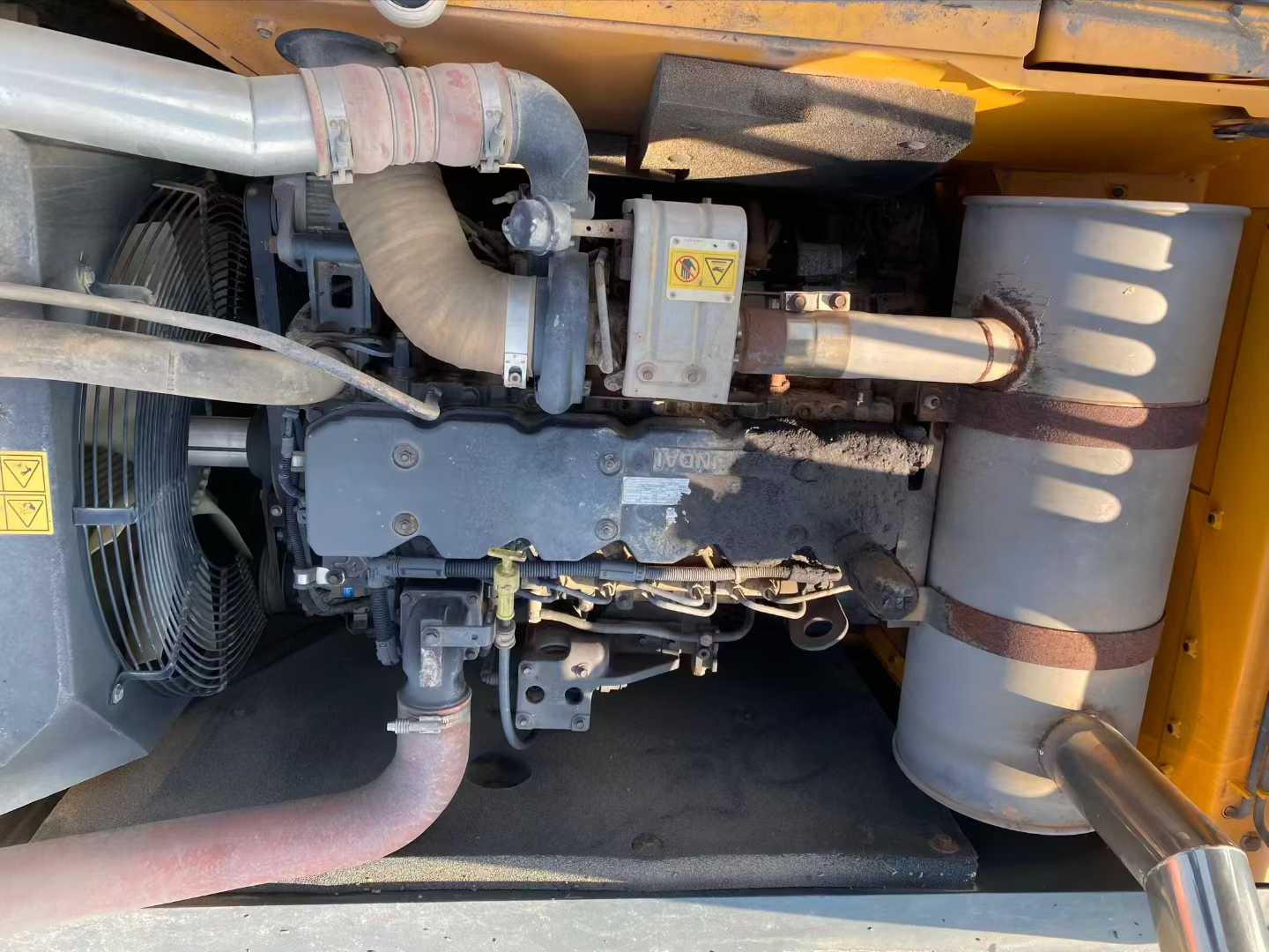 Used Hyundai R225LVS Excavator 2019 Model / 5