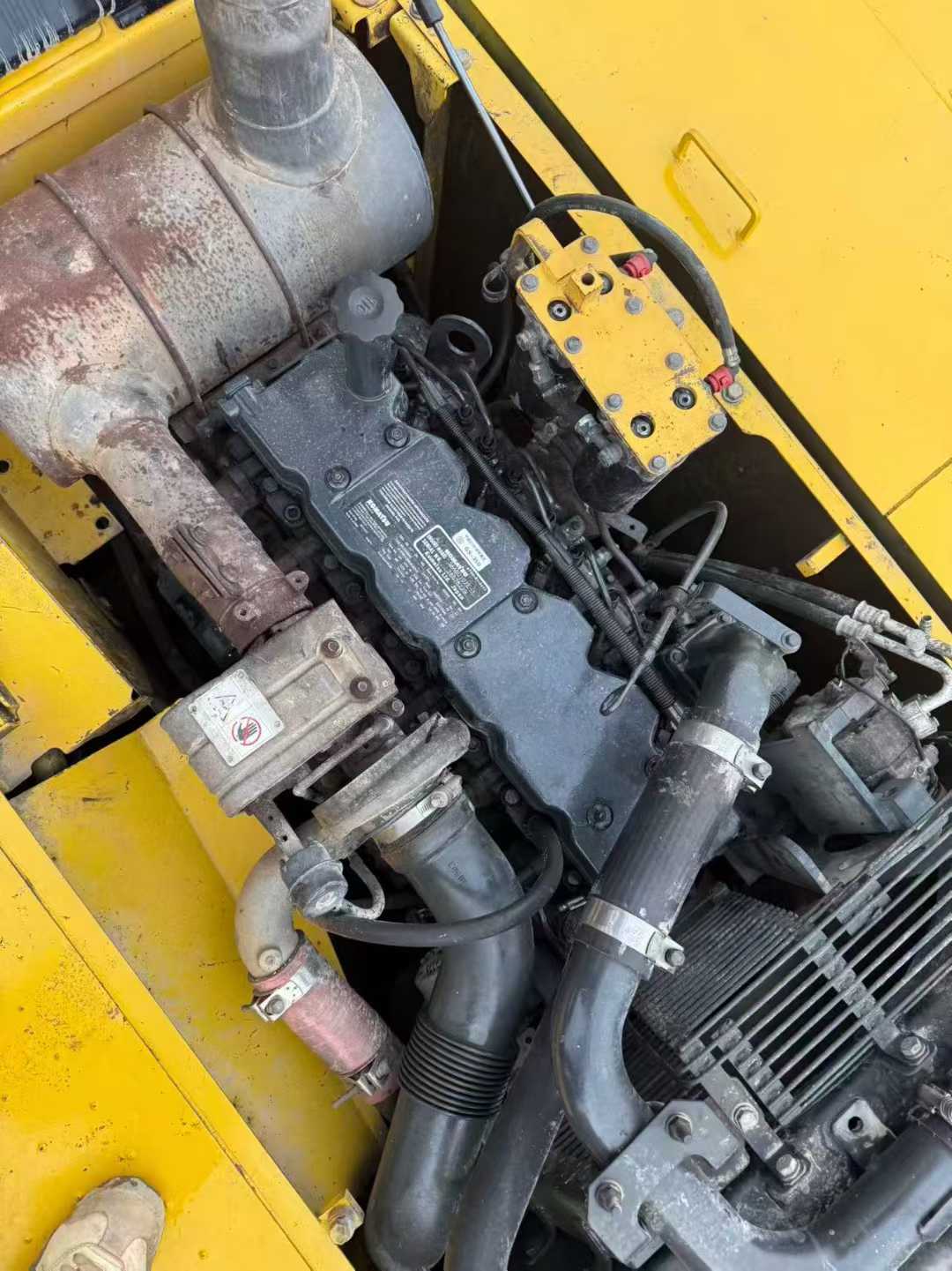 Buy Komatsu PC220-8 Used Excavator / 3 Used Komatsu PC220-8 Excavator 2016 Model / 3