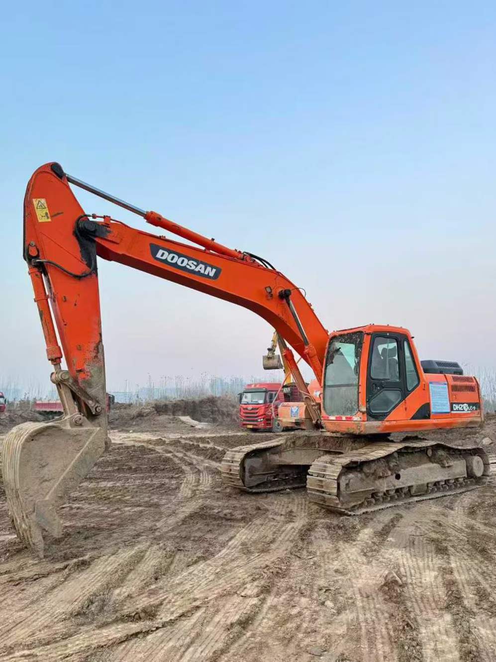 Buy Doosan DH220 Used Excavator / 3 Used Doosan DH220 Excavator 2014 Model / 3