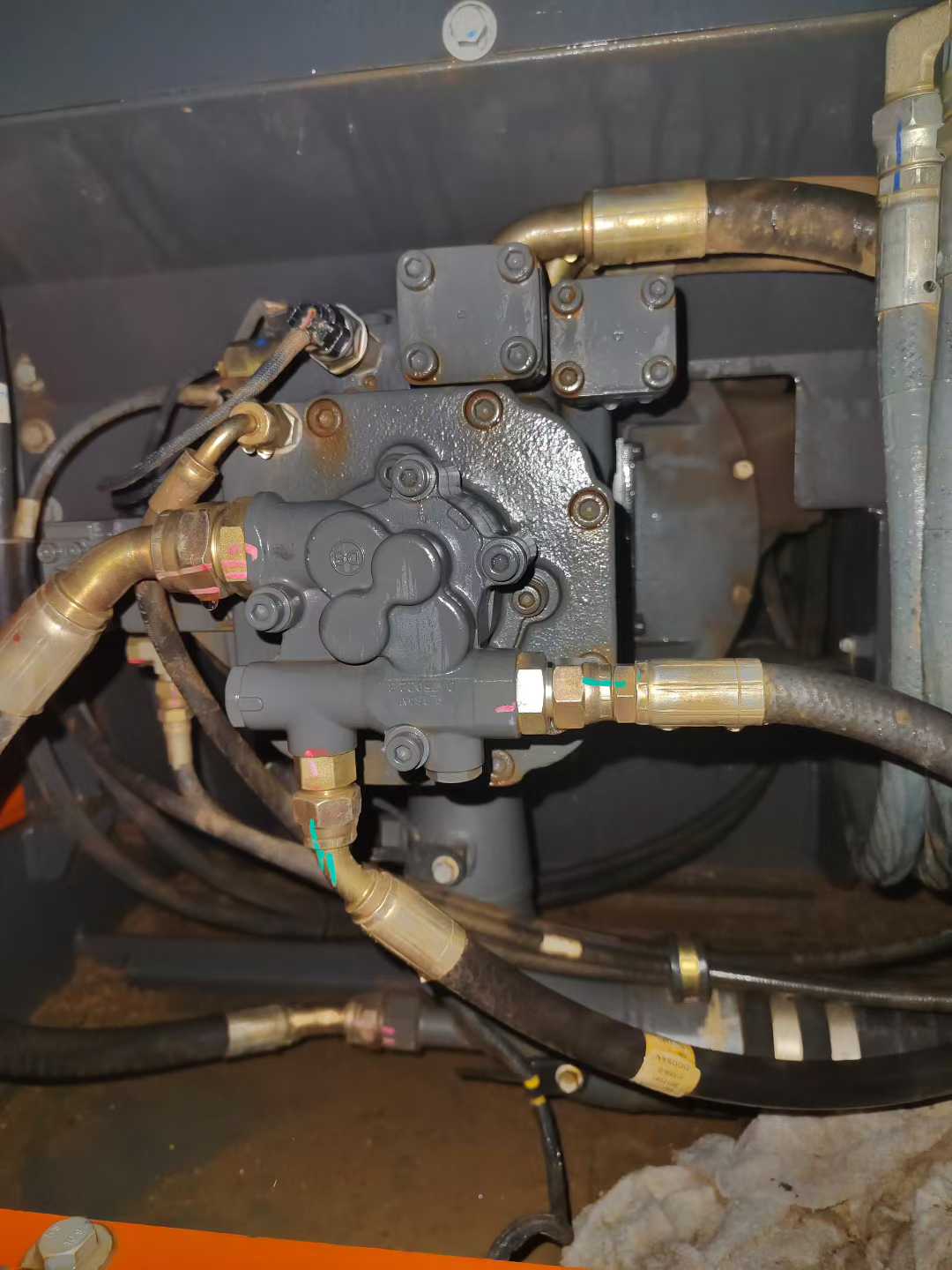 Buy Doosan DH220 Used Excavator / 7 Used Doosan DH220 Excavator 2017 Model / 7