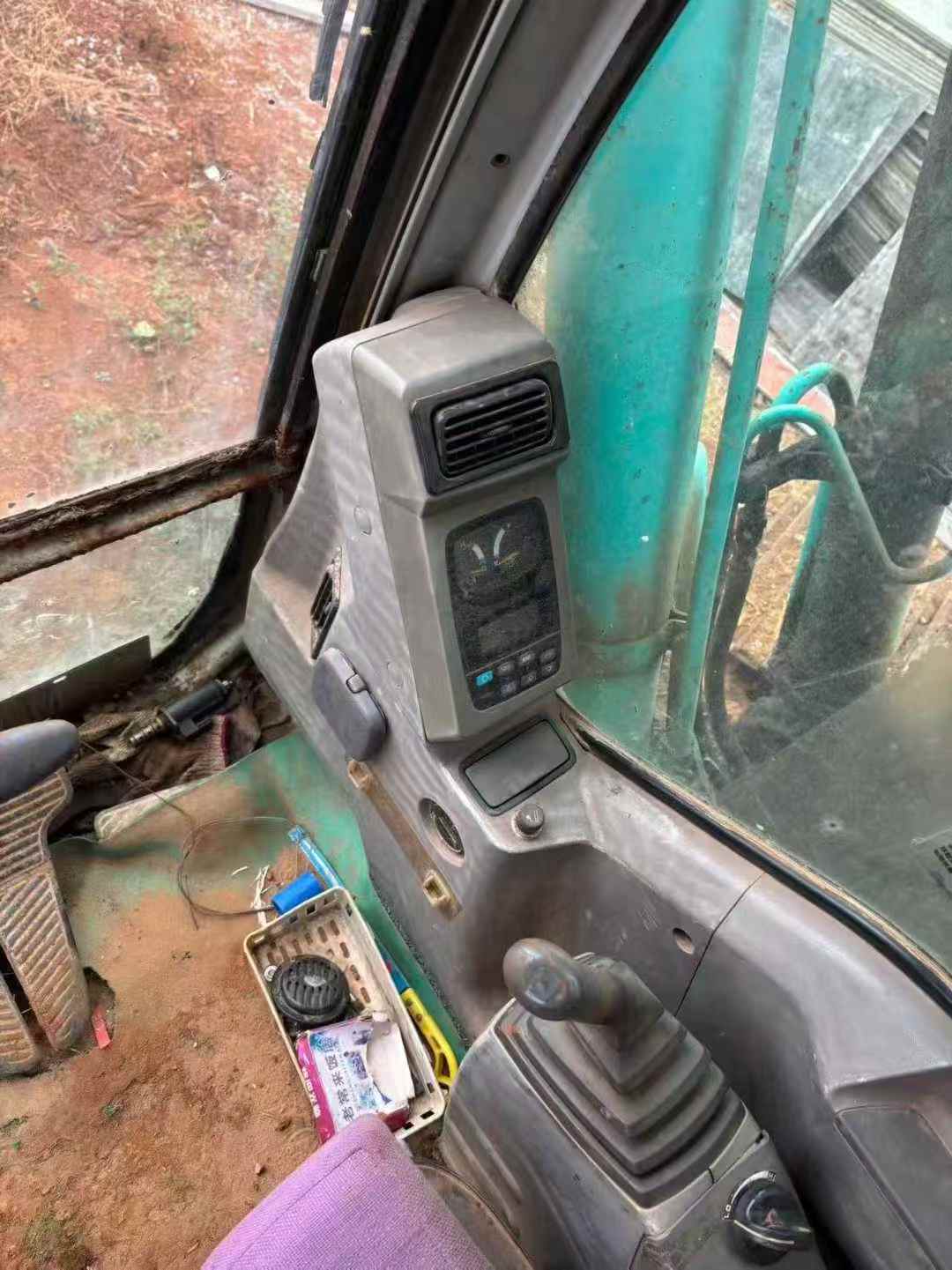 Used Kobelco SK200 Excavator 2016 Model / 3