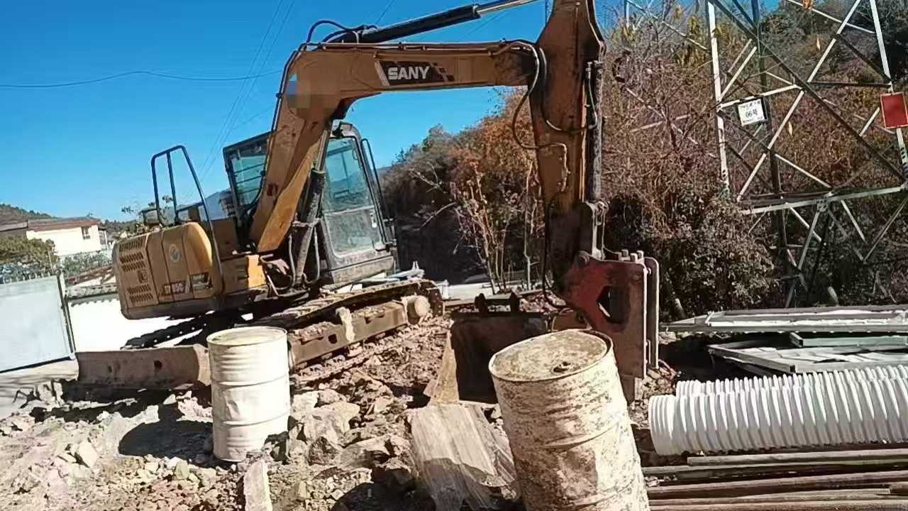 Used Sany SY95C Excavator 2017 Model / 3