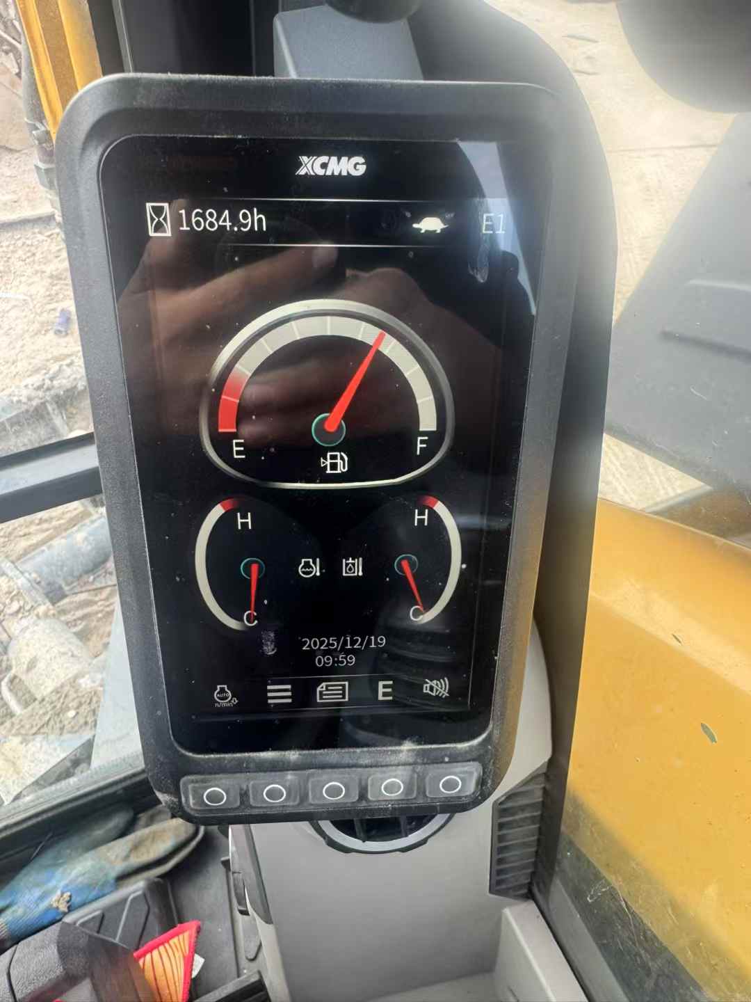 Used XCMG LWC160 Excavator 2023 Model / 7