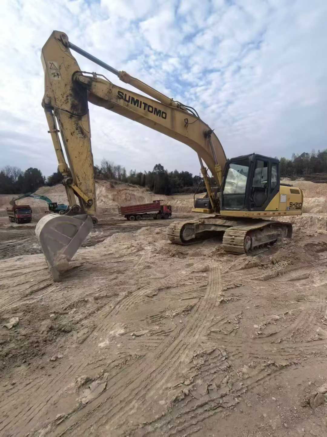 Used Sumitomo SH210A5 Excavator 2014 Model / 3