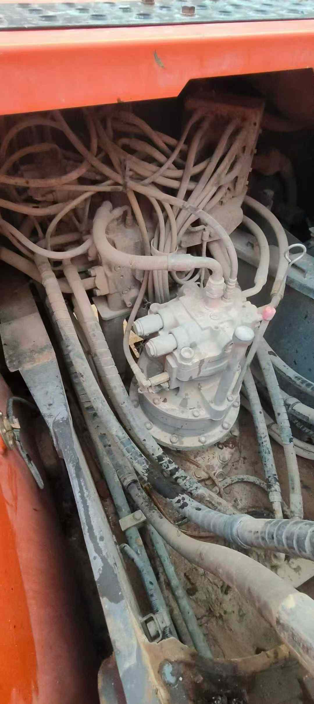 Used Hitachi ZAXIS200 Excavator 2019 Model / 3