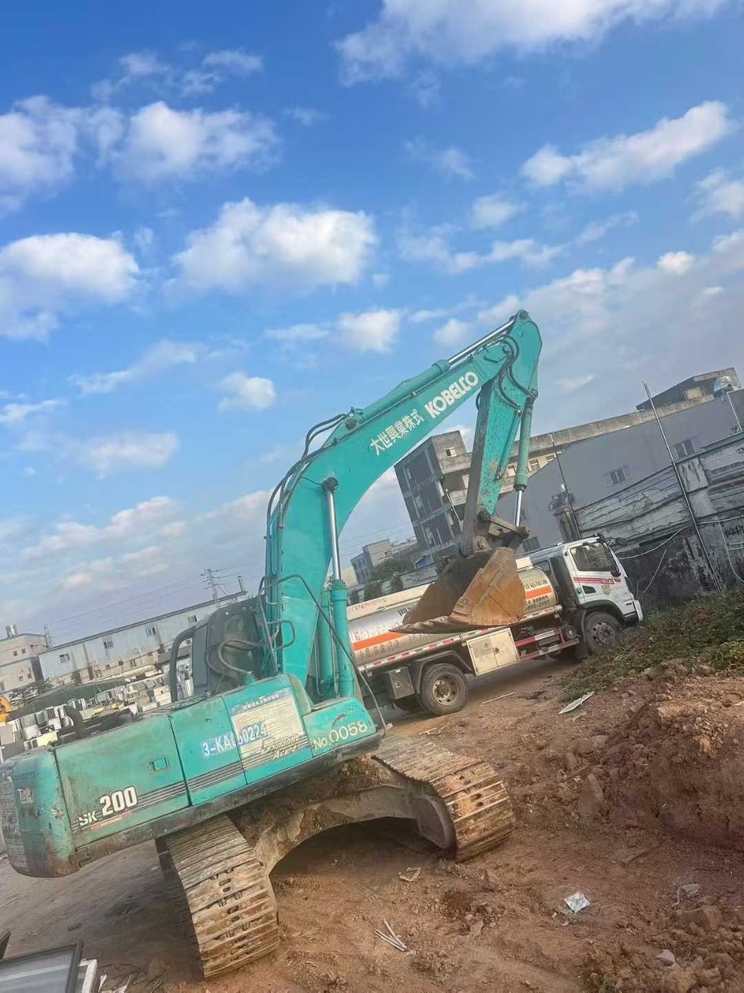 Used Kobelco SK200 Excavator 2016 Model / 3