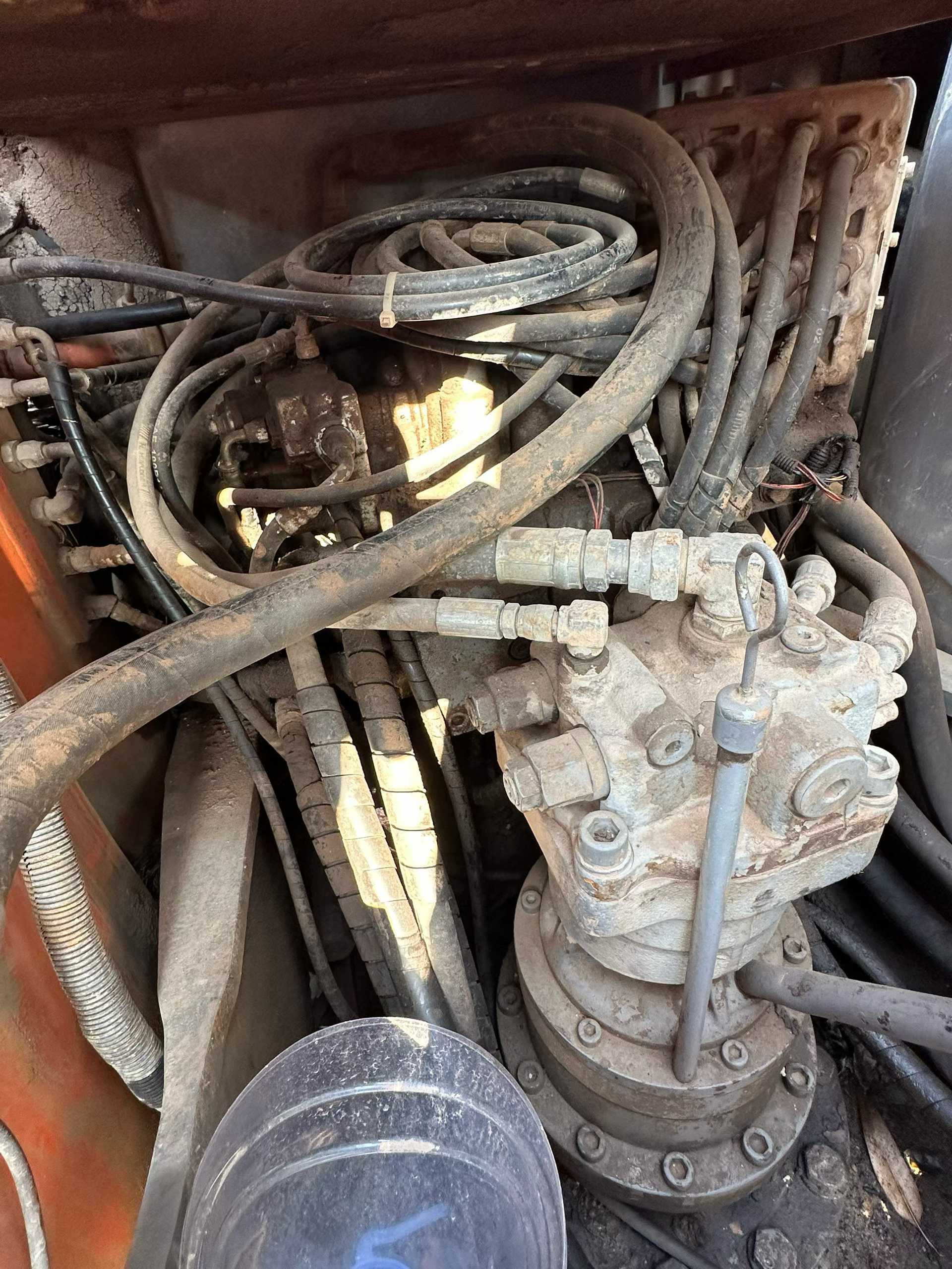 Used Hitachi ZX120 Excavator 2013 Model / 8