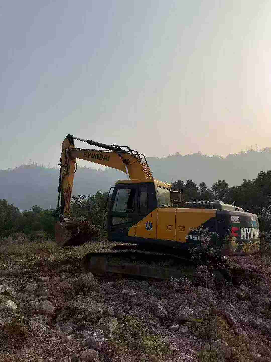 Used Hyundai R215VS Excavator 2019 Model / 2