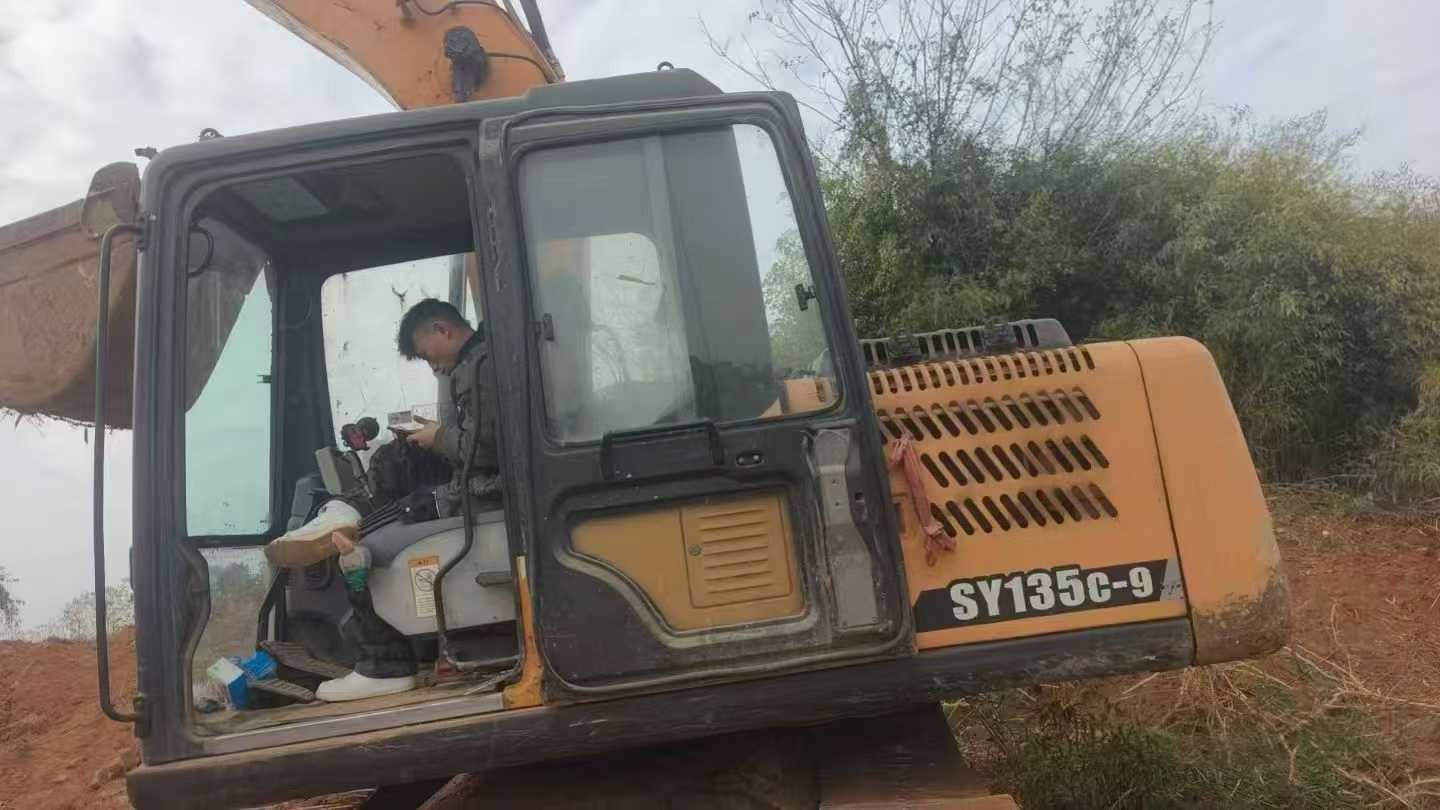 Buy Sany SY115C Used Excavator / 1