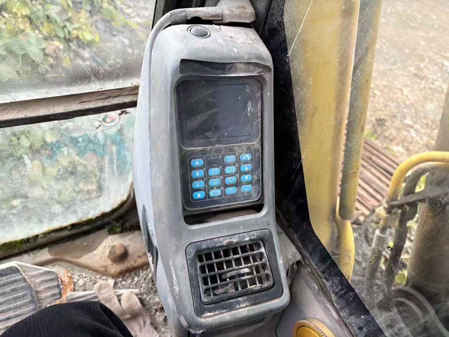 Used Komatsu PW200-7 Excavator 2016 Model / 7