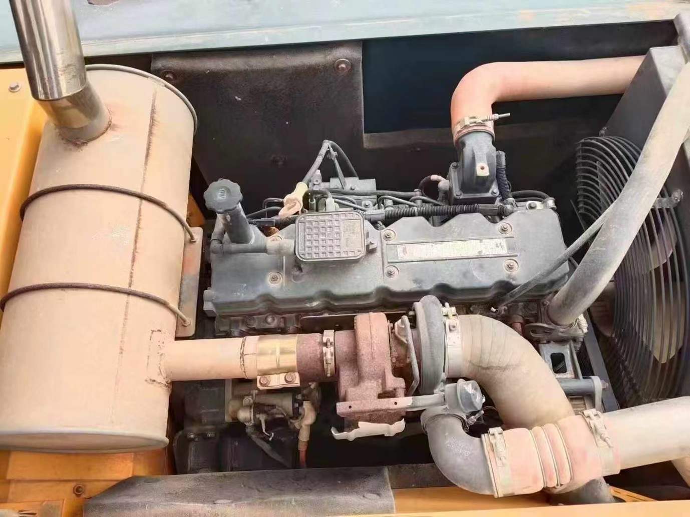 Used Hyundai R215VS Excavator 2018 Model / 6