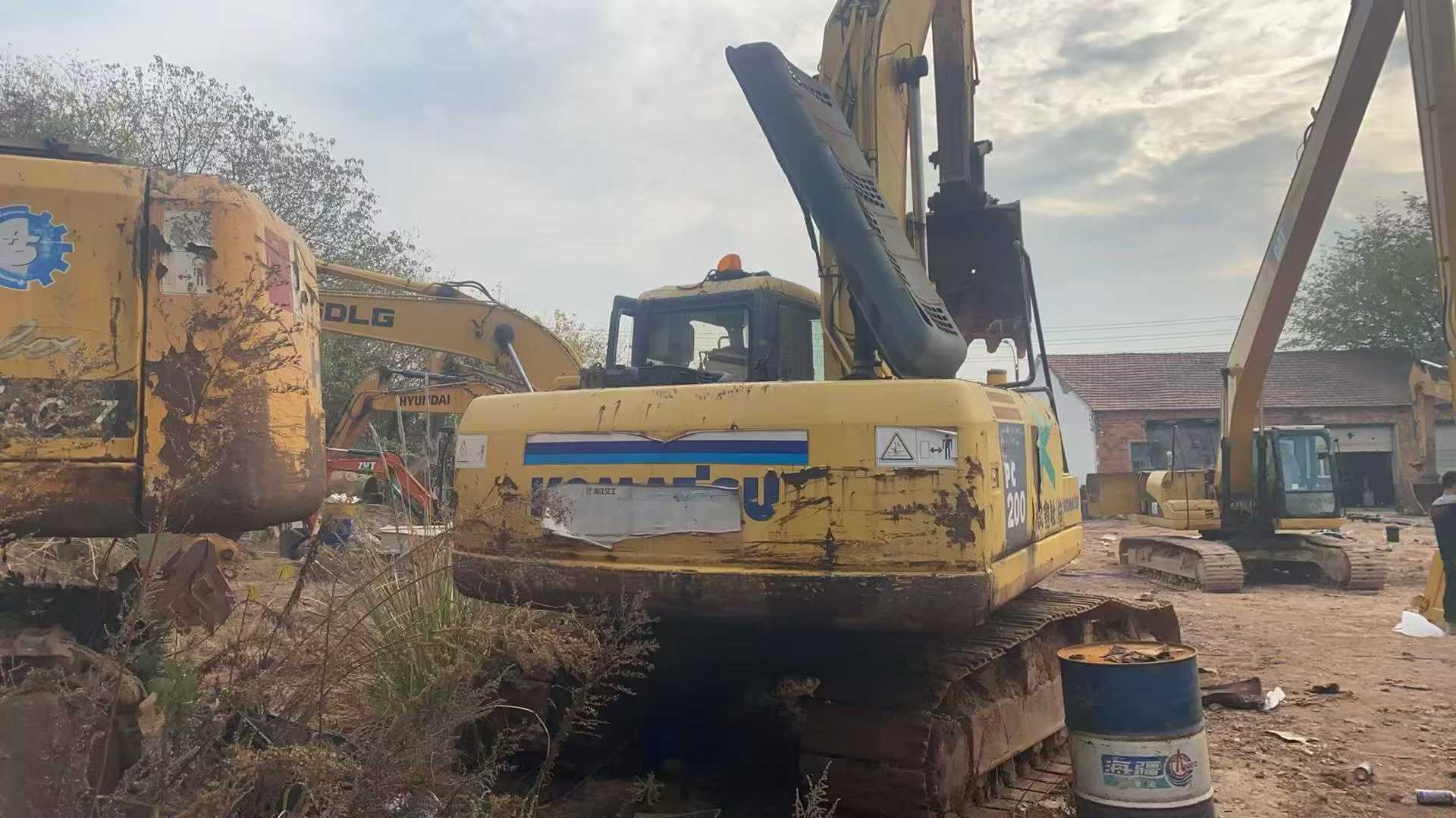 Used Komatsu PW200-7 Excavator 2016 Model / 2