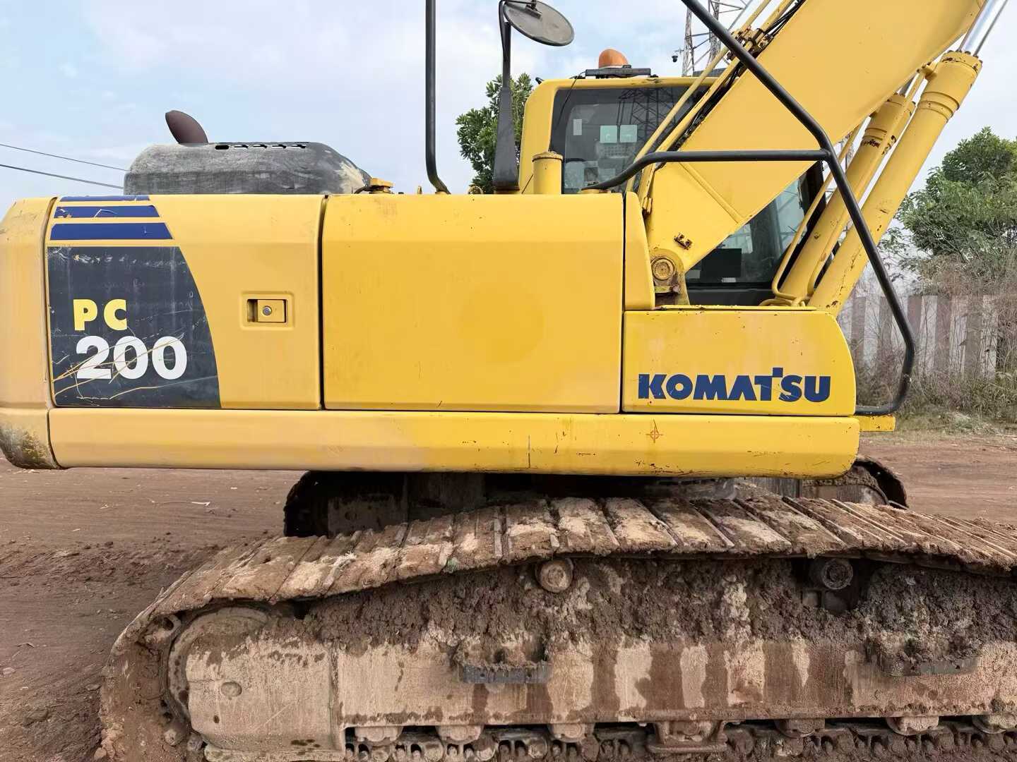 Buy Komatsu PC200-8N1 Used Excavator / 3 Used Komatsu PC200-8N1 Excavator 2012 Model / 3