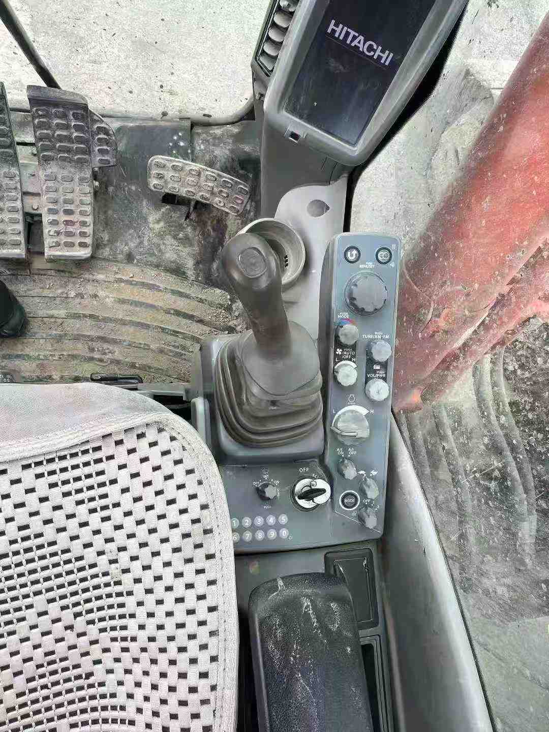 Used Hitachi EX210 Excavator 2020 Model / 9