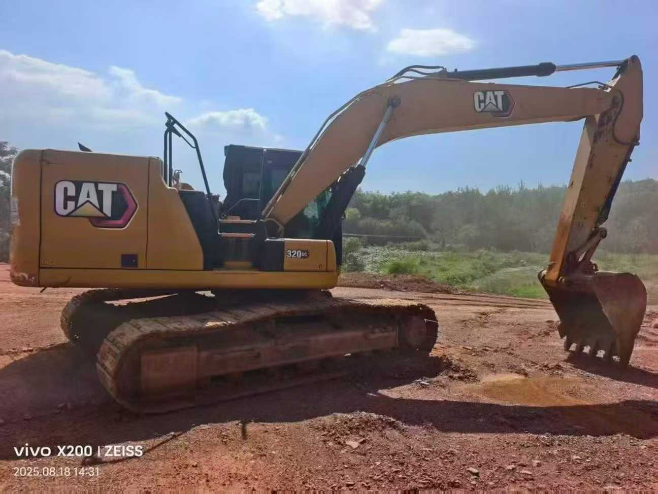 Used Caterpillar 320GC Excavator 2022 Model / 2