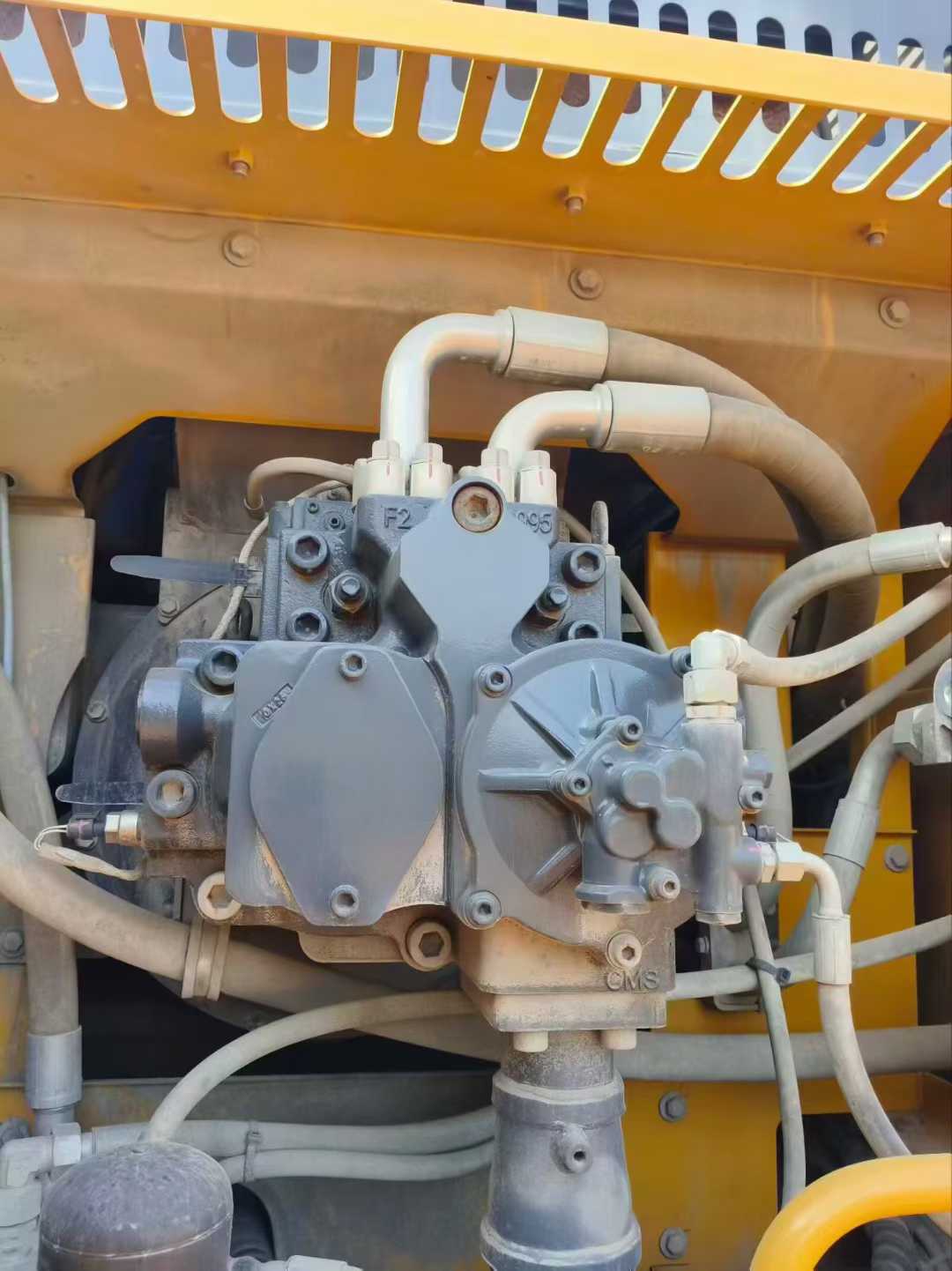 Used XCMG LW550KV Excavator 2022 Model / 5