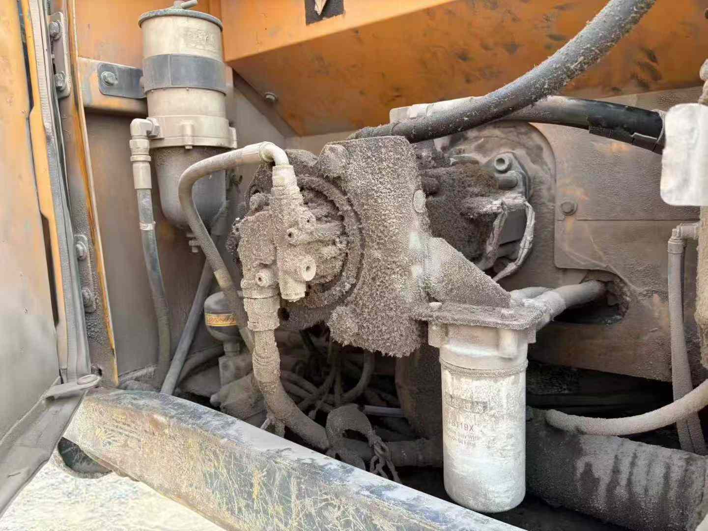 Buy Hyundai R215-7 Used Excavator / 8 Used Hyundai R215-7 Excavator 2018 Model / 8