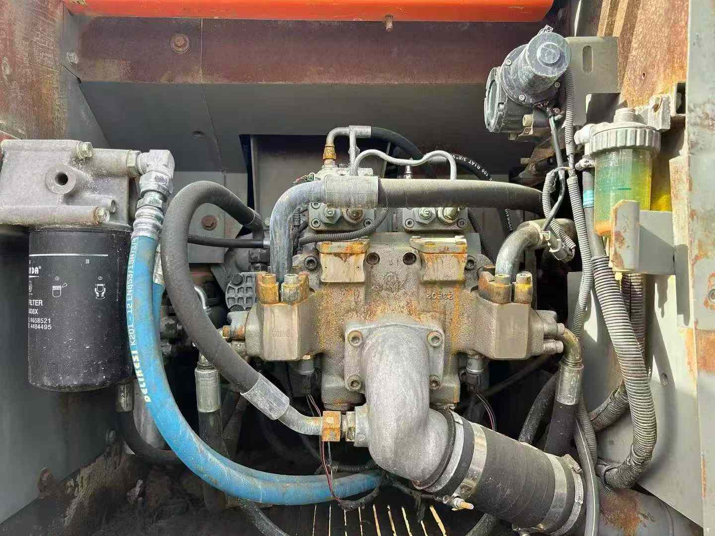 Used Hitachi ZX240-3 Excavator 2011 Model / 8