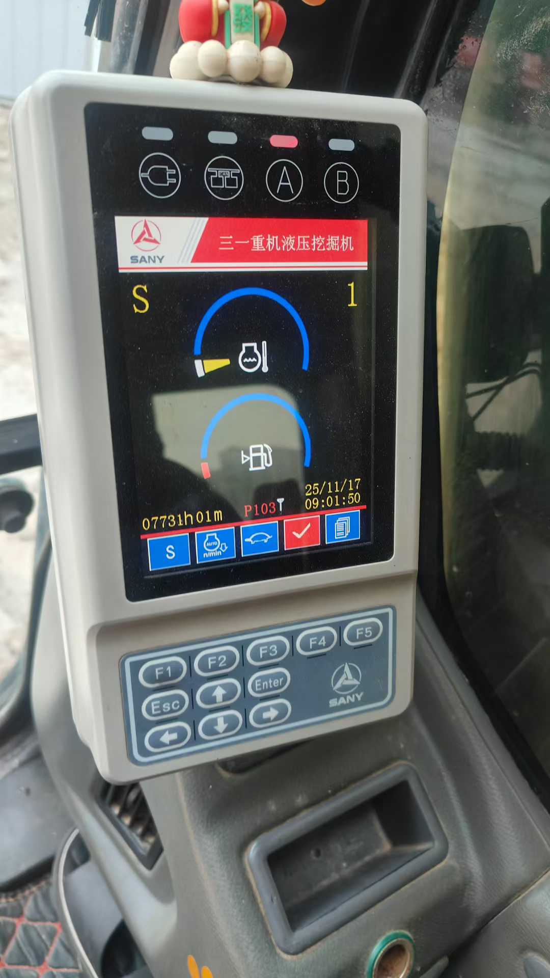 Used Sany SY215C-10 Excavator 2017 Model / 6