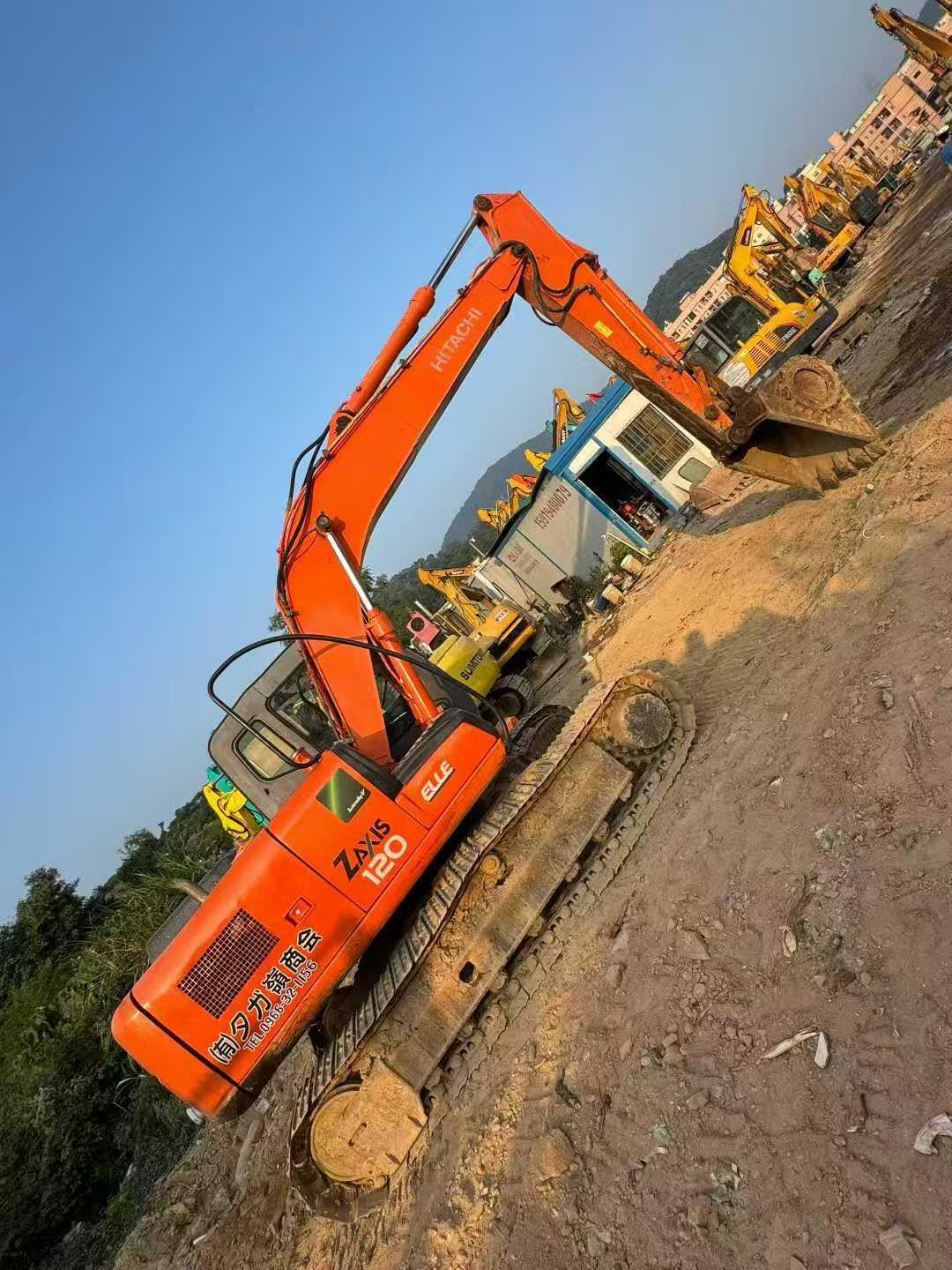 Used Hitachi ZX120 Excavator 2016 Model / 2