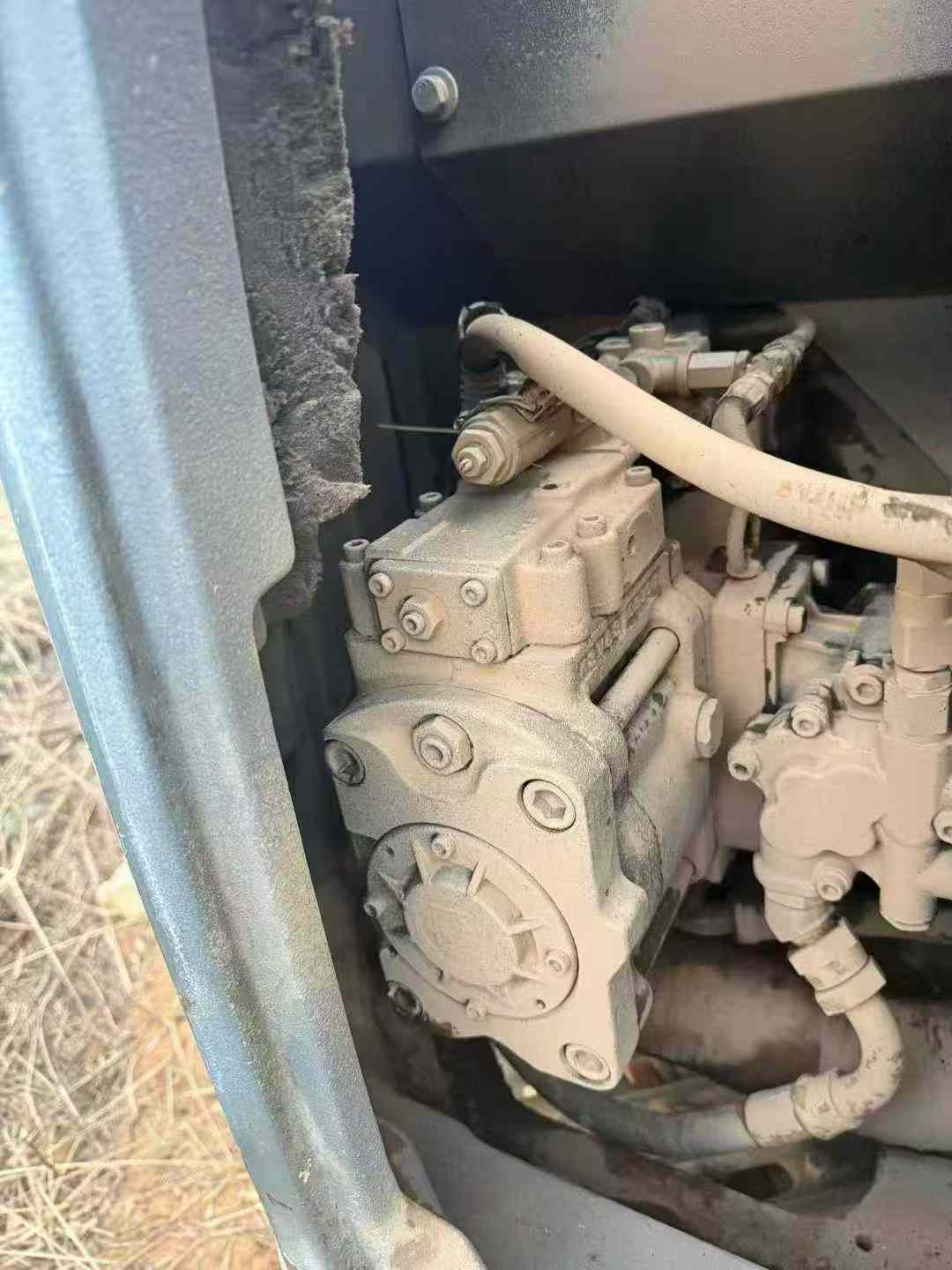 Used Kobelco SK135 Excavator 2016 Model / 6