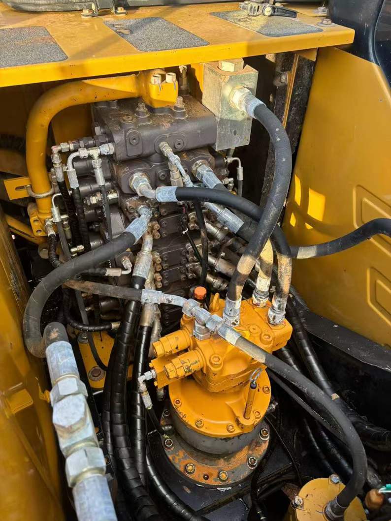 Used Sany SY125H Excavator 2018 Model / 4