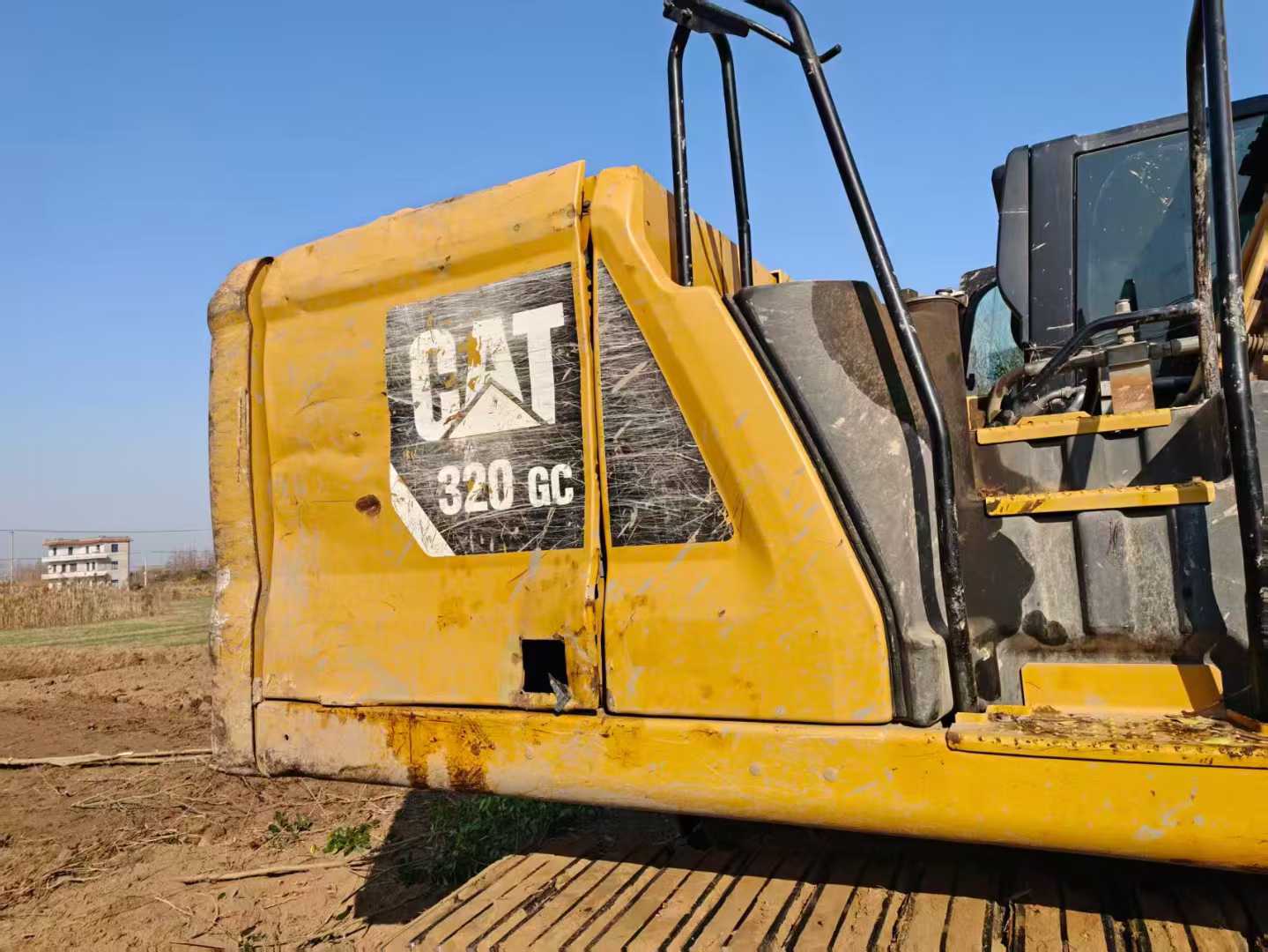 Used Caterpillar 320GC Excavator 2018 Model / 3