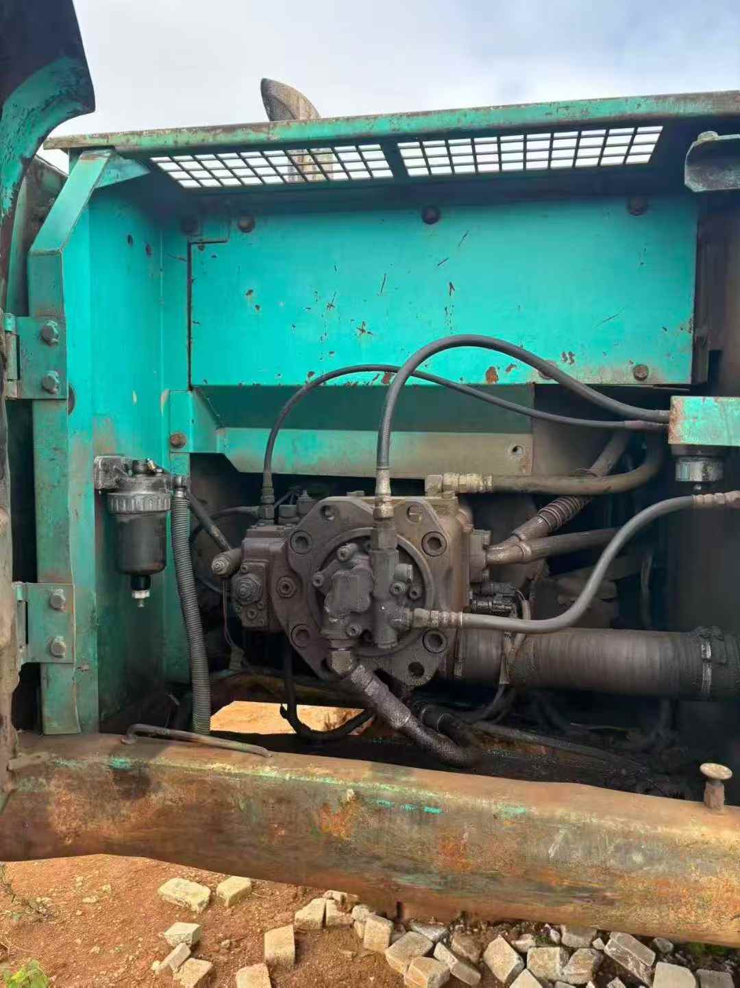 Used Kobelco SK200 Excavator 2016 Model / 2