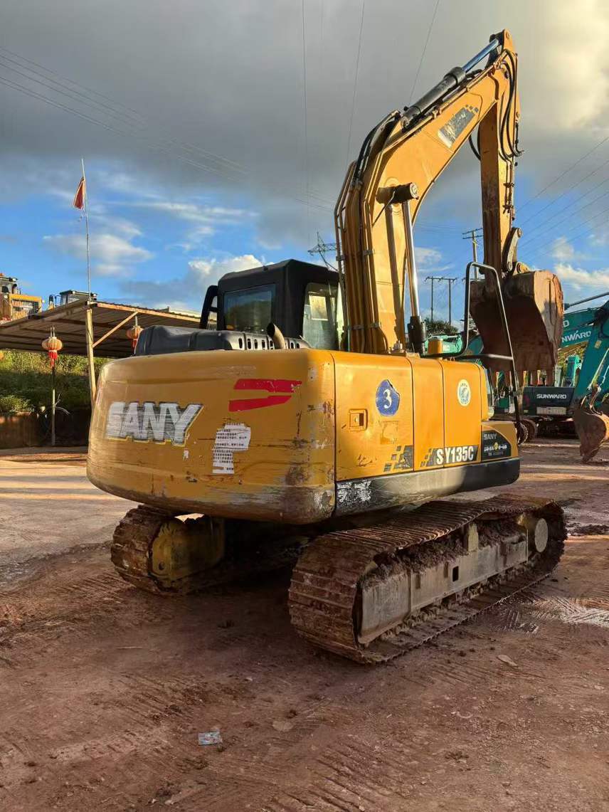 Used Sany SY125H Excavator 2018 Model / 6