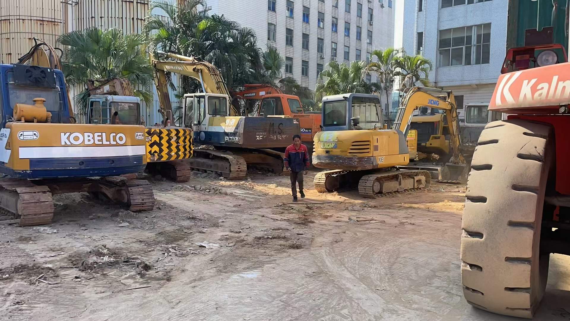 Used XCMG XE60D Excavator 2016 Model / 3