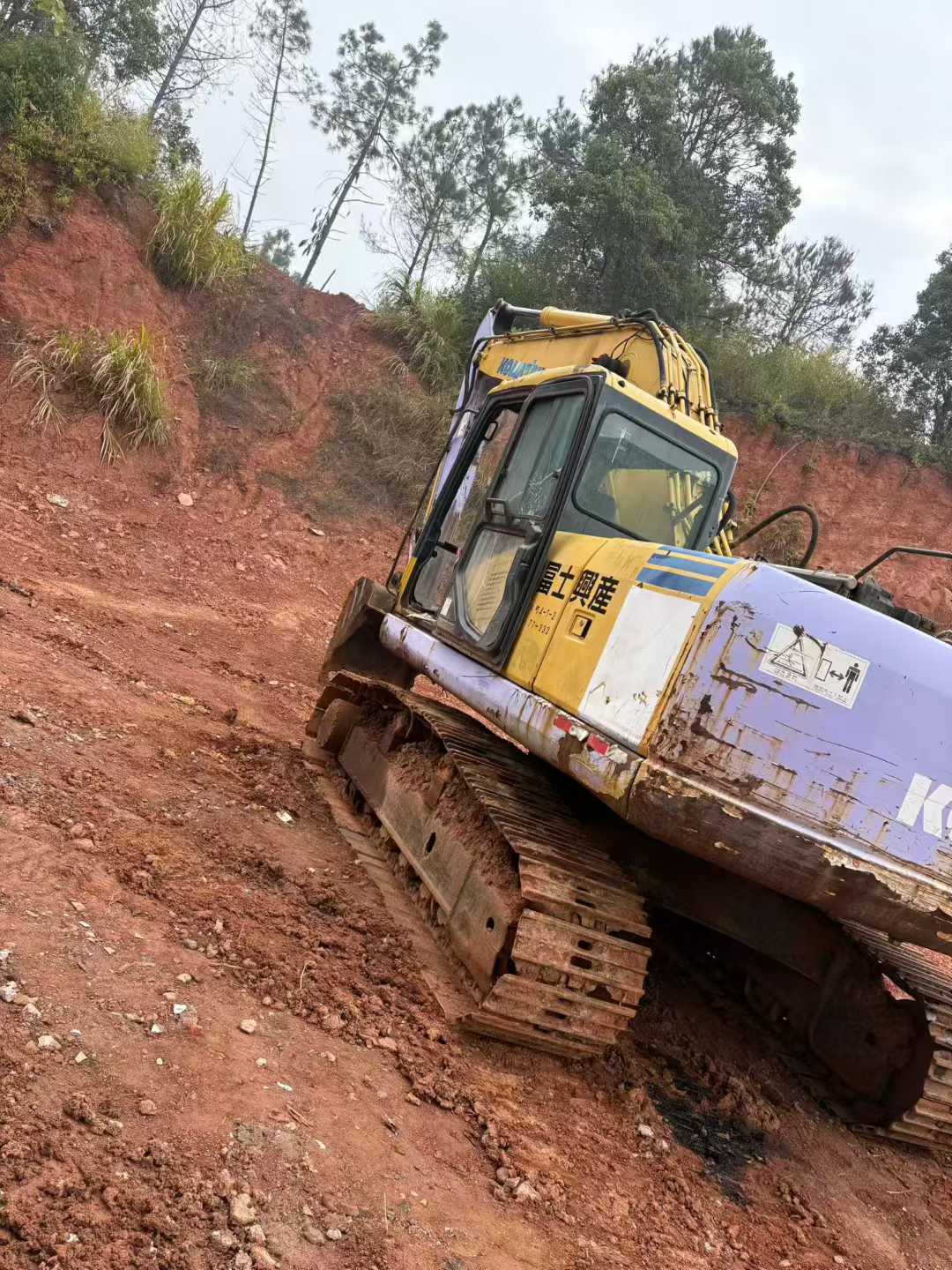 Used Komatsu PW200-7 Excavator 2016 Model / 3