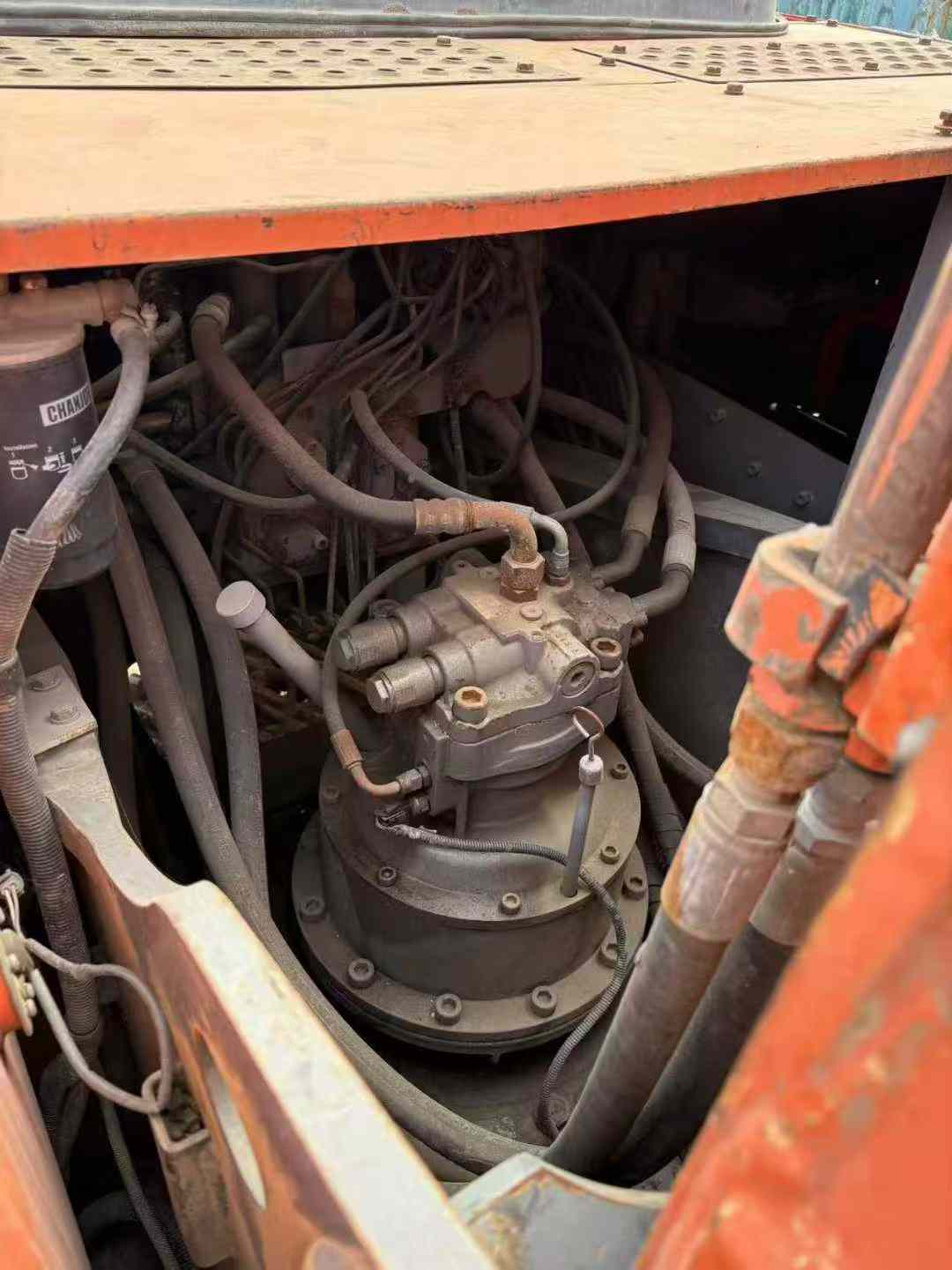 Used Hitachi ZX240-3 Excavator 2014 Model / 7