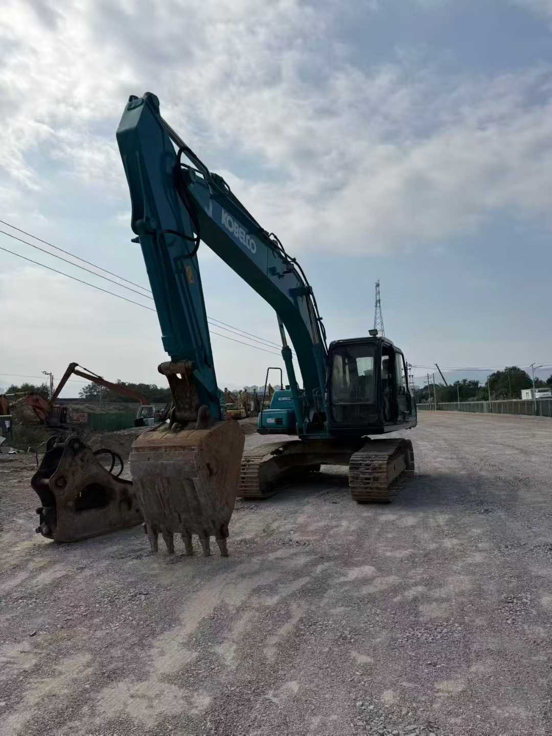 Used Kobelco SK200 Excavator 2016 Model / 4