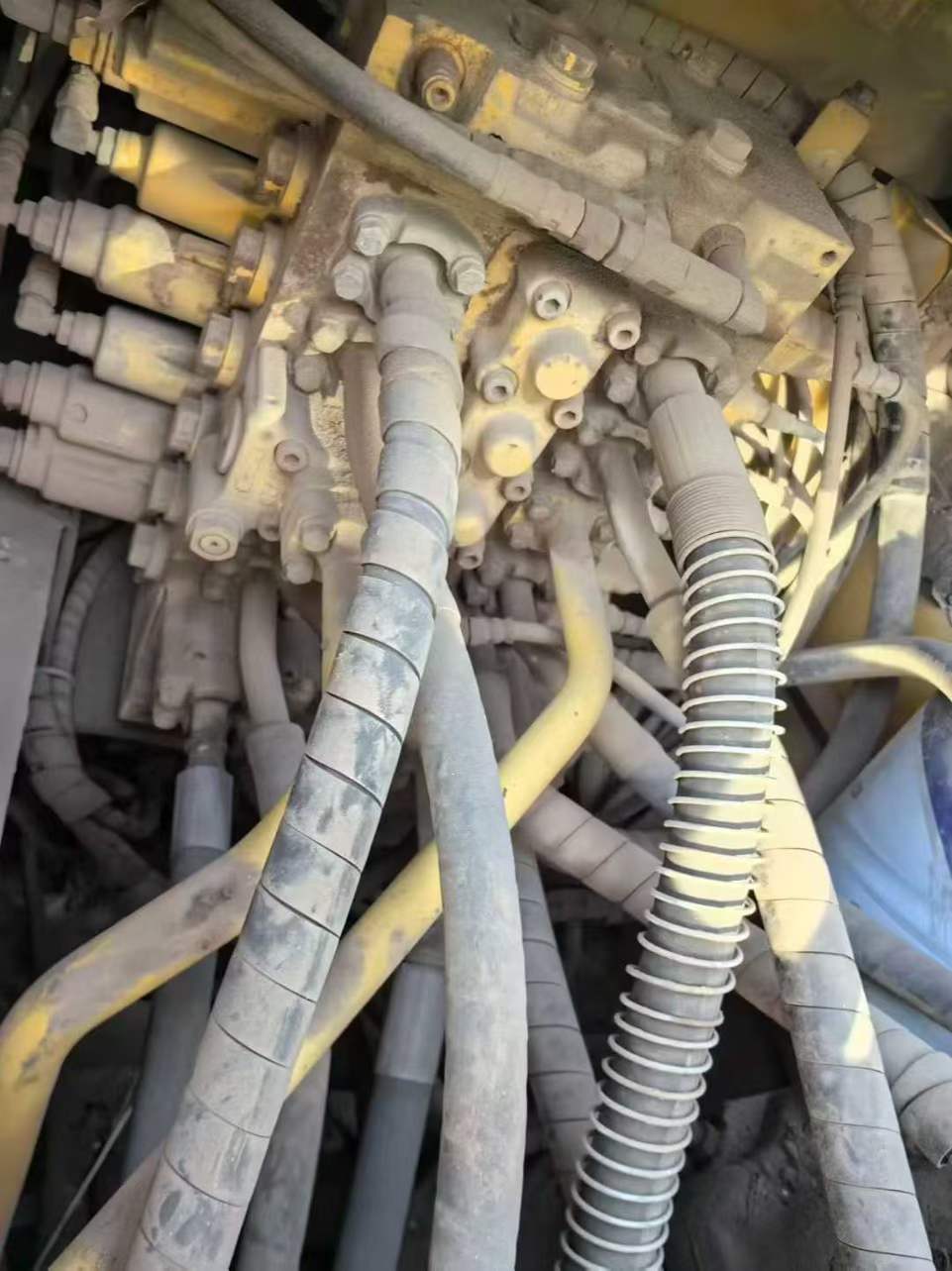 Used Komatsu PC200 Excavator 2014 Model / 7