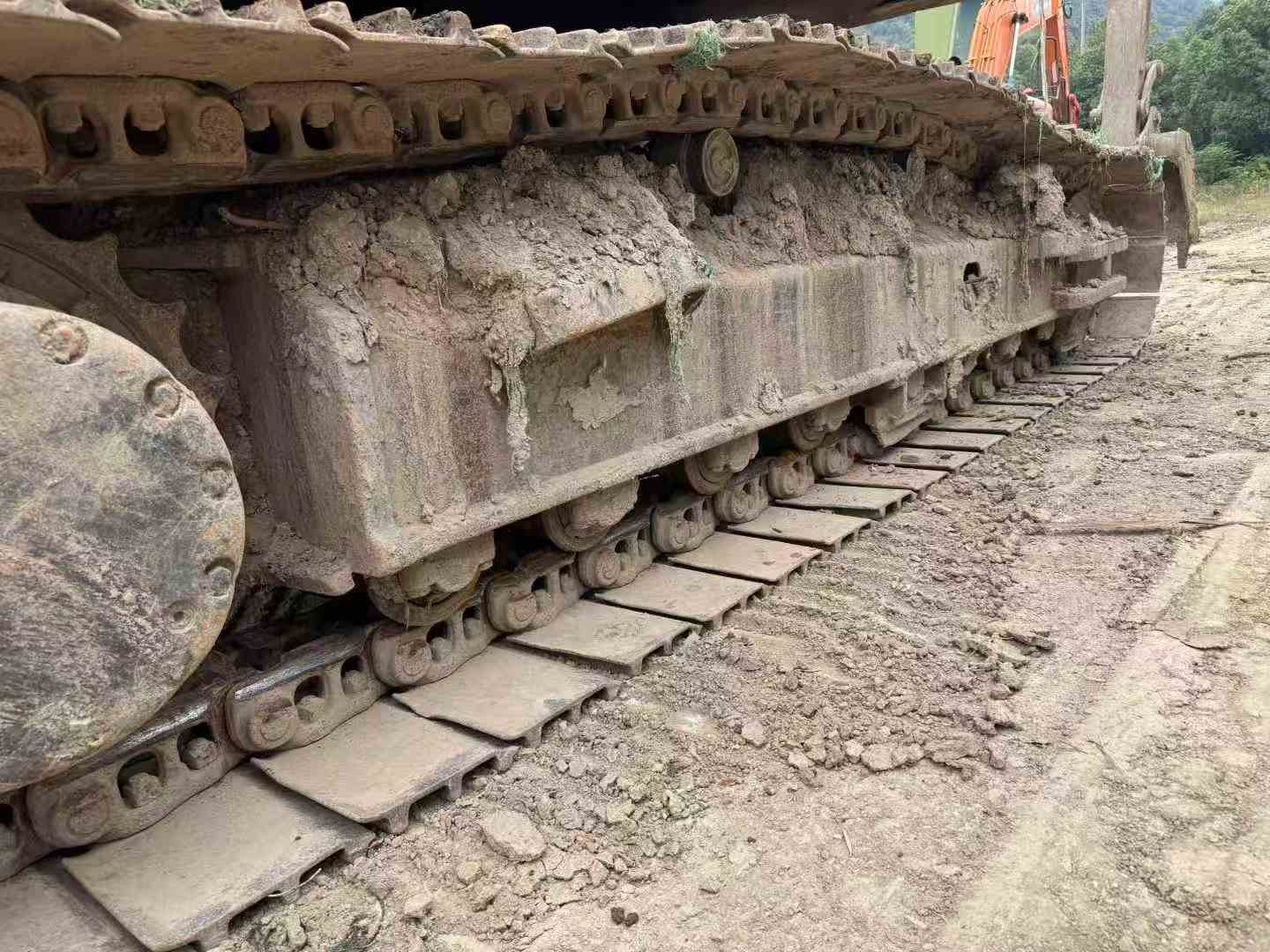 Used Hitachi ZX230-6 Excavator 2006 Model / 8